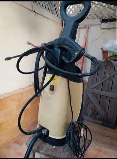 PRESSURE WASHER