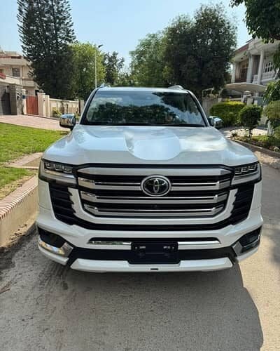 Land Cruiser V8 For Rent in Islamabad & Rawalpindi, Revo Vigo Prado ZX – Car Rental