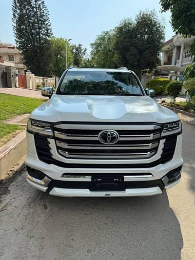 Land Cruiser V8 For Rent in Islamabad & Rawalpindi, Revo Vigo Prado ZX – Car Rental