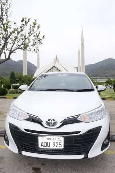 Rent A Car/Car with Driver/Gli/Parado/APV/BRV/V8/Coster/Revo/Audi/Tour – Car Rental