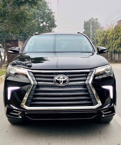 Luxury cars/Car RENTAL/WITOUT DRIVER/Civic/Bullet proof land cruiser – Car Rental